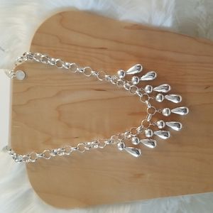 NWT Liz Cllaiborne necklace